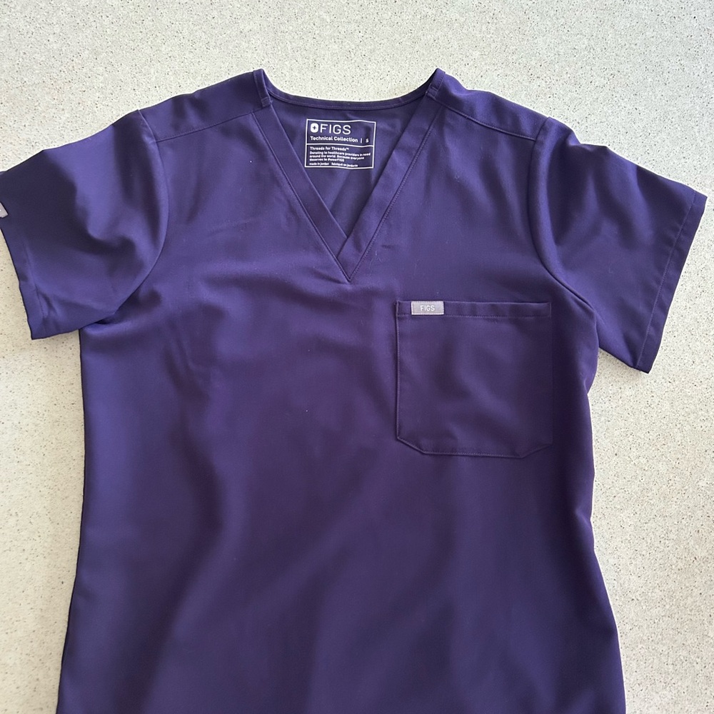 Figs Women's V-Neck Scrub Top in Deep Purple